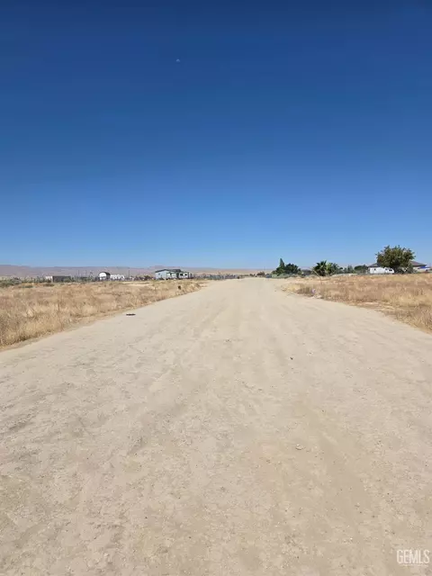 28143 Mustang Ave, Taft, CA 93268 photo 7