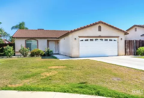 1211 Engelberg Dr, Bakersfield, CA 93307