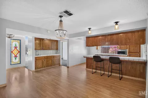 Other - 400 Sierra St, Taft, CA 93268 photo 2 of 5
