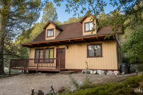 2320 Glacier Dr, Frazier Park, CA 93222