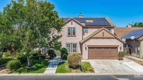4683 N Arrow Ridge Way, Clovis, CA 93619