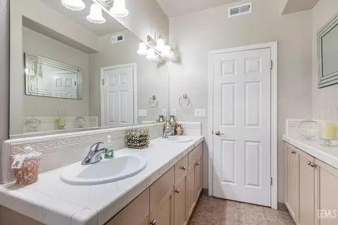 4683 N Arrow Ridge Way, Clovis, CA 93619 photo 27