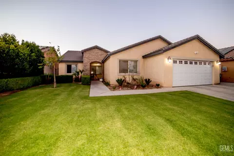 10706 Montemar Dr, Bakersfield, CA 93311