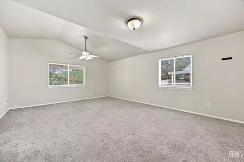 Living - 21276 White Pine Dr #53, Tehachapi, CA 93561 photo 7 of 7