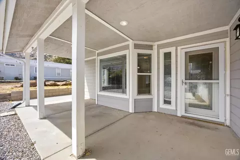Exterior - 21276 White Pine Dr #53, Tehachapi, CA 93561 photo 3 of 8