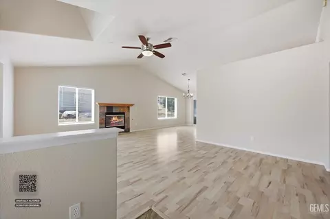Living - 21276 White Pine Dr #53, Tehachapi, CA 93561 photo 1 of 7