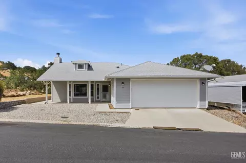 Exterior - 21276 White Pine Dr #53, Tehachapi, CA 93561 photo 2 of 8