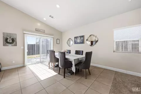 Dining - 9508 Wareham Dr, Bakersfield, CA 93313 photo 1 of 1