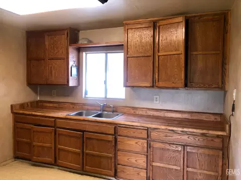 1241 E St, Wasco, CA 93280 photo 12