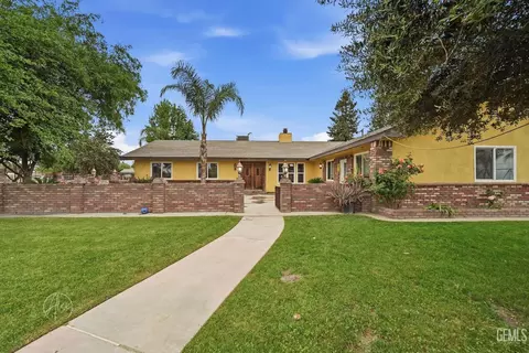 253 E Mckee Rd, Bakersfield, CA 93307 photo 2