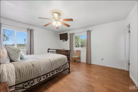 253 E Mckee Rd, Bakersfield, CA 93307 photo 19
