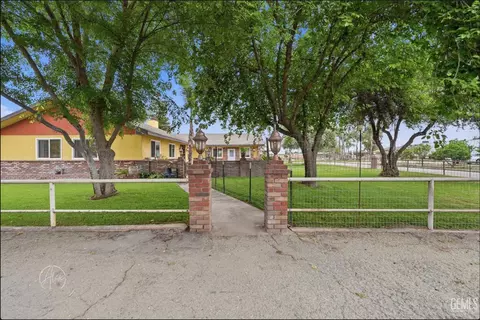 253 E Mckee Rd, Bakersfield, CA 93307 photo 33