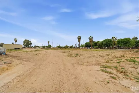 253 E Mckee Rd, Bakersfield, CA 93307 photo 35