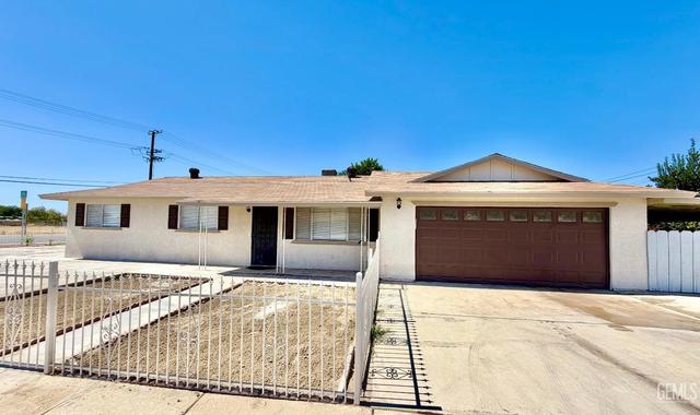 105 12th Ave, Delano, CA 93215