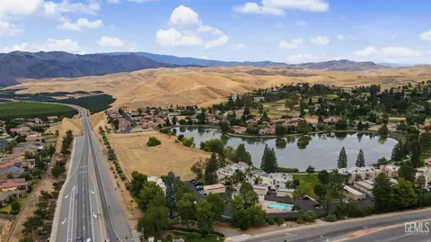 14500 Las Palmas Dr #66, Bakersfield, CA 93306