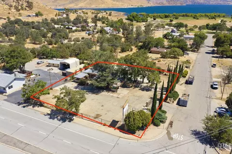 1 Lakeview Dr, Wofford Heights, CA 93285