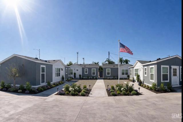 2155 Kentucky St, Bakersfield, CA 93305