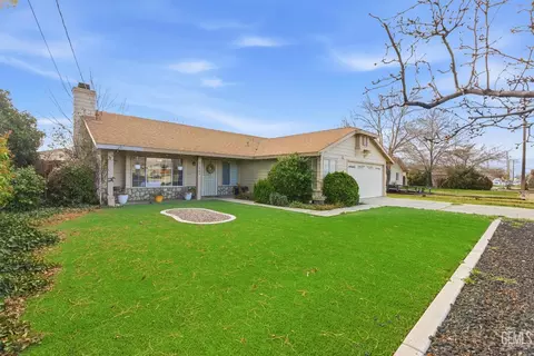 21461 Silver Dr, Tehachapi, CA 93561 photo 2