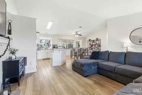 21461 Silver Dr, Tehachapi, CA 93561 photo 9