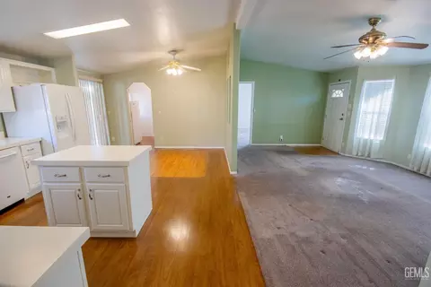 Living - 182 Sousa Ln, Bakersfield, CA 93308 photo 2 of 3