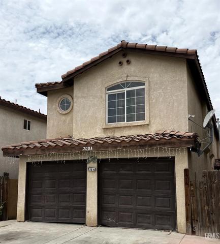 709 L St, Bakersfield, CA 93304