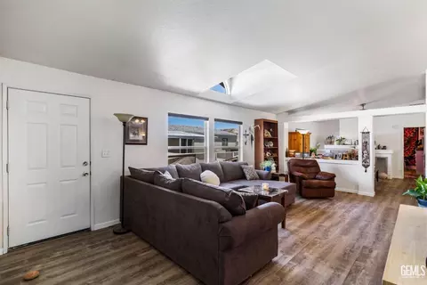 600 S Dennison Rd #65, Tehachapi, CA 93561 photo 3