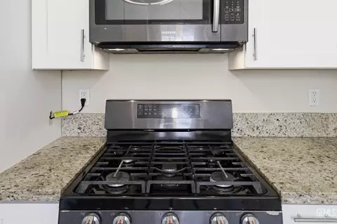 Kitchen - 15836 Rexroth St, Mojave, CA 93501 photo 2 of 3
