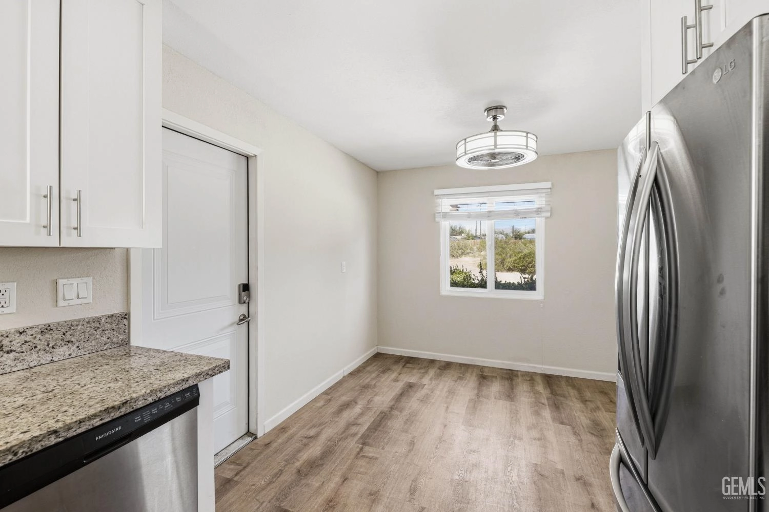 Dining - 15836 Rexroth St, Mojave, CA 93501 photo 1 of 1