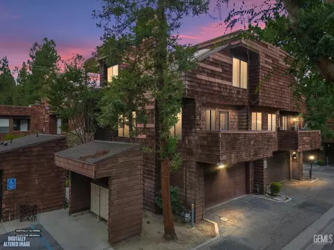 700 New Stine Rd #26, Bakersfield, CA 93309