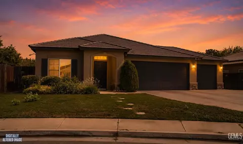 10828 Tamarron Dr, Bakersfield, CA 93311