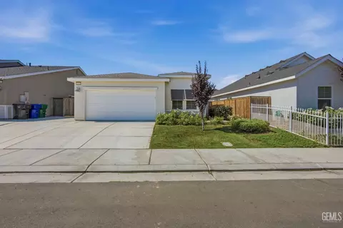 9621 Greenwood Glen Ln, Shafter, CA 93263