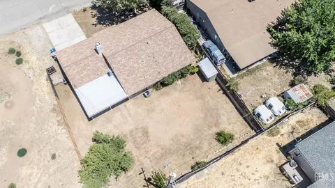 View/Area - 21161 Santa Barbara Dr, Tehachapi, CA 93561 photo 6 of 9