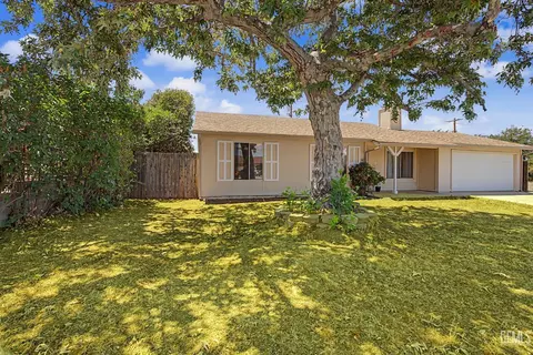 Exterior - 21161 Santa Barbara Dr, Tehachapi, CA 93561 photo 8 of 10
