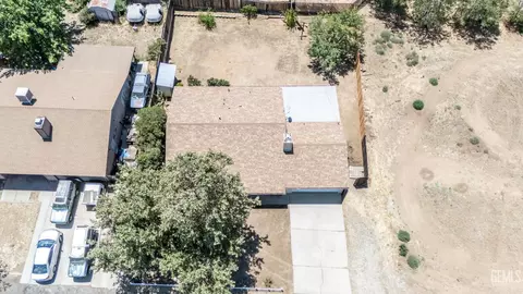View/Area - 21161 Santa Barbara Dr, Tehachapi, CA 93561 photo 3 of 9