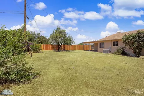 Exterior - 21161 Santa Barbara Dr, Tehachapi, CA 93561 photo 4 of 10