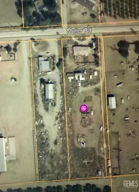 8447 Muller Rd, Bakersfield, CA 93307