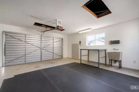 Other - 407 Garratt St, Taft, CA 93268 photo 2 of 3
