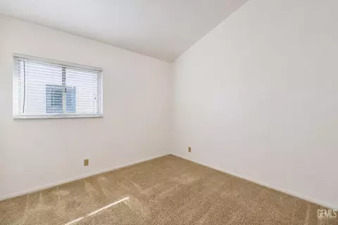 Bedroom - 407 Garratt St, Taft, CA 93268 photo 3 of 5