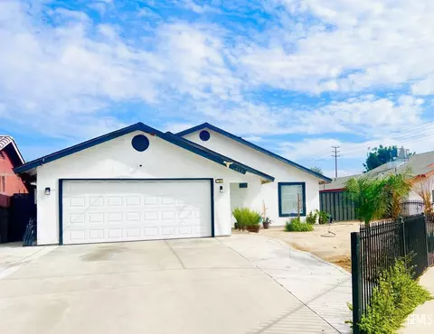 1612 Xenia Ct, Delano, CA 93215
