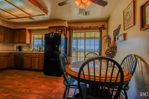 Dining - 20654 Sasia Rd, Tehachapi, CA 93561 photo 1 of 1