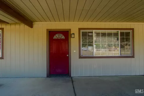 Exterior - 20654 Sasia Rd, Tehachapi, CA 93561 photo 3 of 11