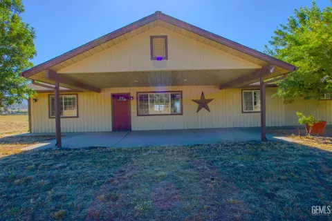Exterior - 20654 Sasia Rd, Tehachapi, CA 93561 photo 2 of 11