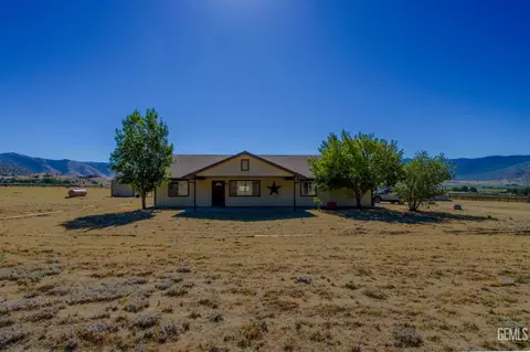 Exterior - 20654 Sasia Rd, Tehachapi, CA 93561 photo 1 of 11