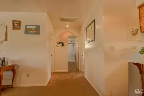 Entry Way - 20654 Sasia Rd, Tehachapi, CA 93561 photo 1 of 1