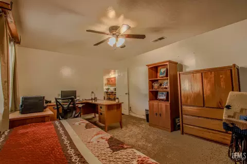 Bedroom - 20654 Sasia Rd, Tehachapi, CA 93561 photo 5 of 5