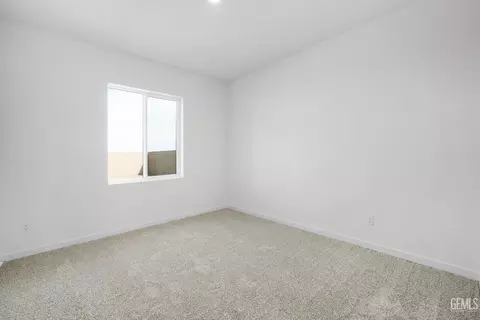 Bedroom - 1213 Nectar Pl, Shafter, CA 93263 photo 3 of 4