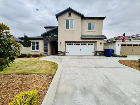 8512 Kowa St, Bakersfield, CA 93314
