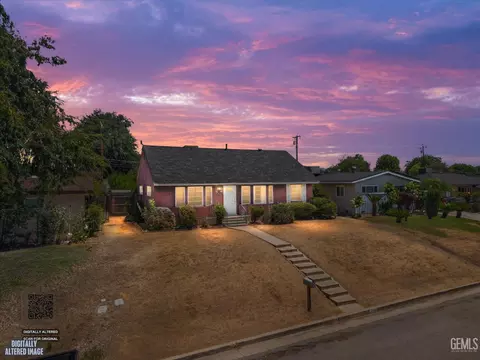 3023 Bucknell St, Bakersfield, CA 93305