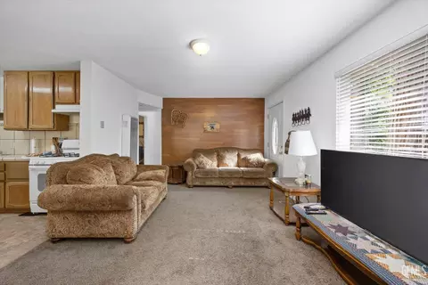 Living - 47694 Beartrap Rd, Posey, CA 93260 photo 2 of 2