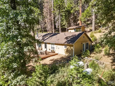 Exterior - 47694 Beartrap Rd, Posey, CA 93260 photo 7 of 9